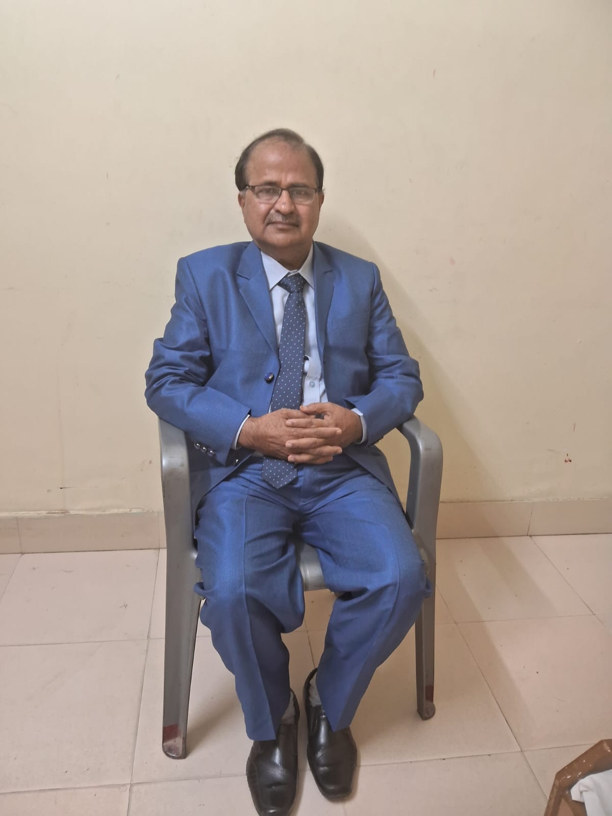 Dinesh Gaur, founder of Sankalp Spoken English Classes